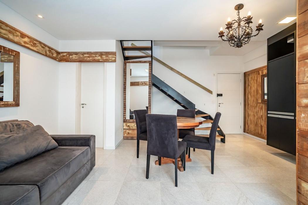 Apartamento em Curitiba - PR, no bairro Mercês - Referência AD0004-SIRO