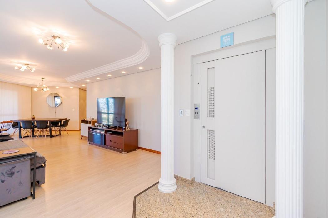 Ap 3 suites 1 quadra do Curitibano - voa corretor