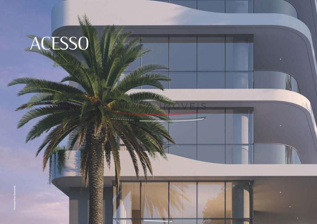 O imóvel extraordinário, com 3 suites, 592,61m², a venda na frente do Clube Curitibano.