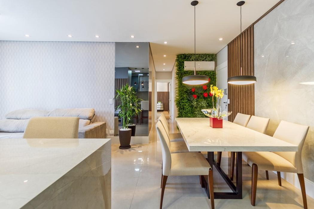 Apartamento em CURITIBA - PR, no bairro Hugo Lange - Referência AP0008-KAUX