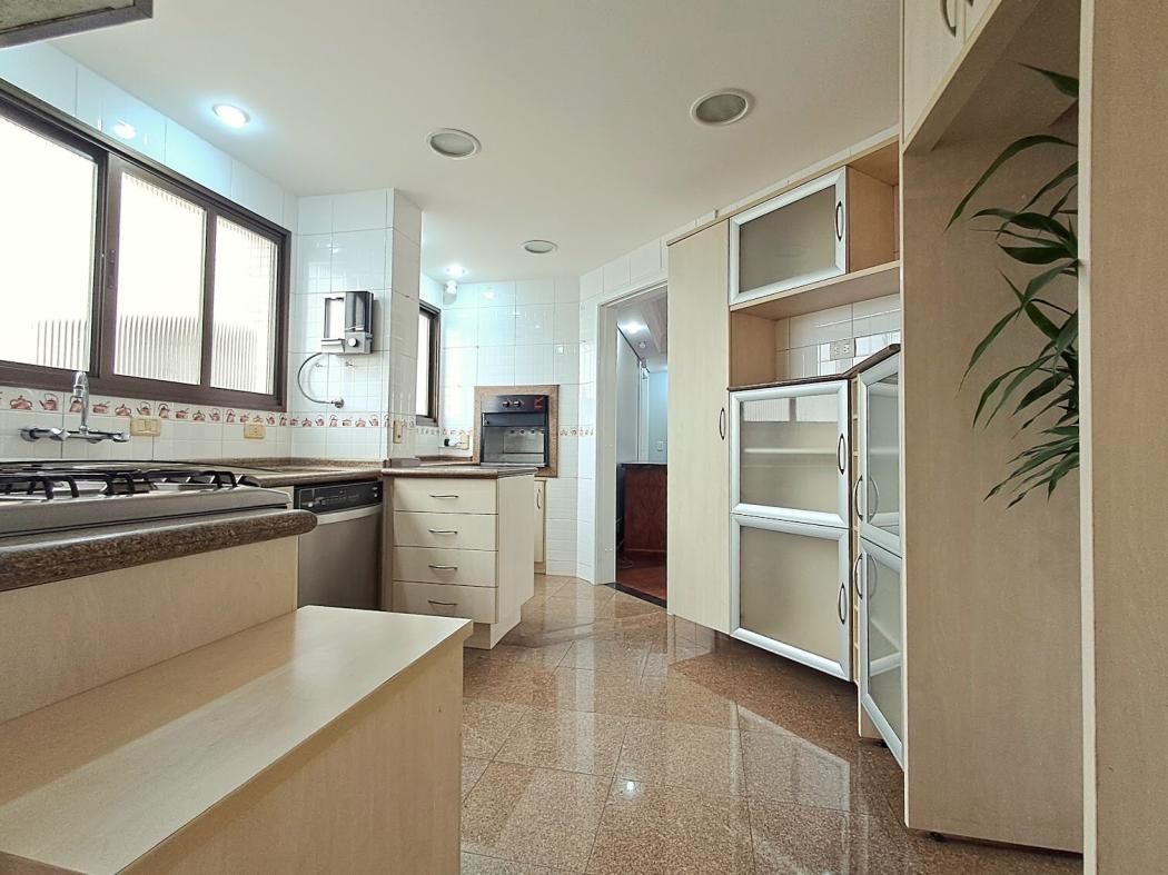 Apartamento para alugar em Água Verde, Curitiba — Hub Urbana