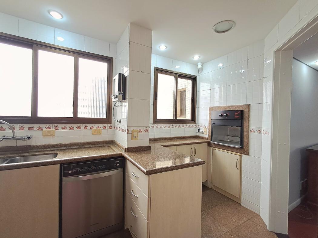 Apartamento para alugar em Água Verde, Curitiba — Hub Urbana