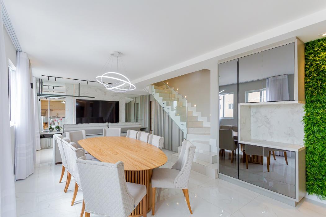 Apartamento em CURITIBA - PR, no bairro Capão Raso - Referência AP0025-COZP-COZP