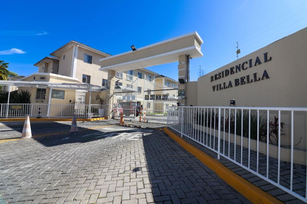 Apartamento com 3 dormitórios para alugar, 60 m² por R$ 2.207,34 - Guatupê - São José dos Pinhais/PR - Voa Corretor - Site para corretores de imóveis