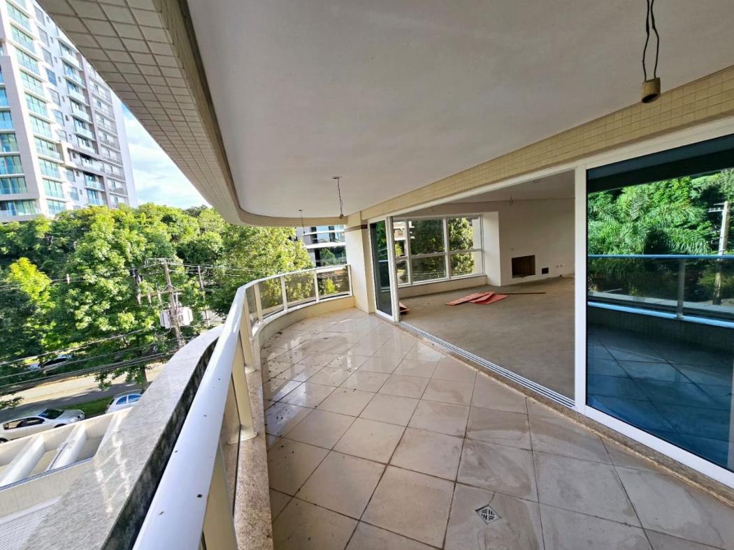 Apartamento em Curitiba - PR, no bairro Mossunguê - Referência AP0026-MELE