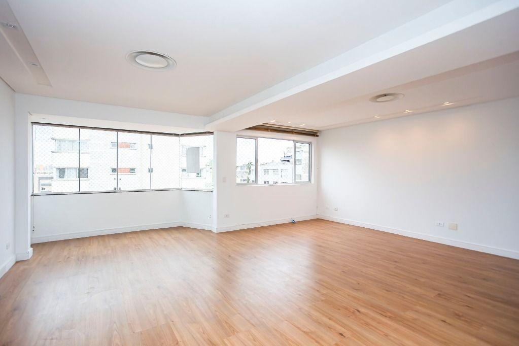 Apartamento em Curitiba - PR, no bairro São Francisco - Referência AP0036-MACF