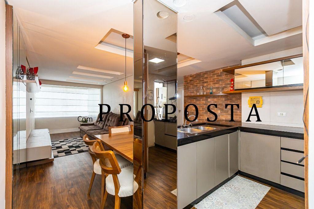 Apartamento em Curitiba - PR, no bairro Água Verde - Referência AP0043-MACF