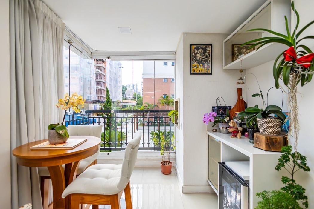 Apartamento em Curitiba - PR, no bairro Água Verde - Referência AP0048-SIRO