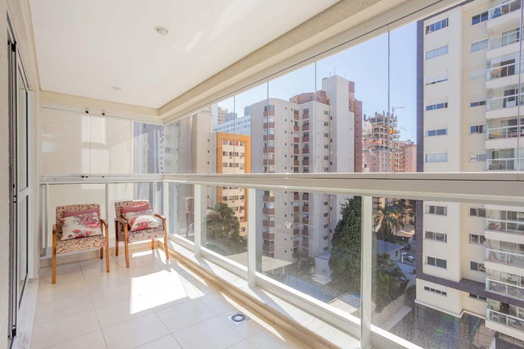 Apartamento em Curitiba - PR, no bairro Água Verde - Referência AP0049-SIRO