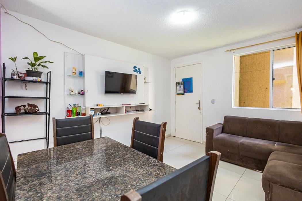 Apartamento em Colombo - PR, no bairro São Gabriel - Referência AP0116-LIPD