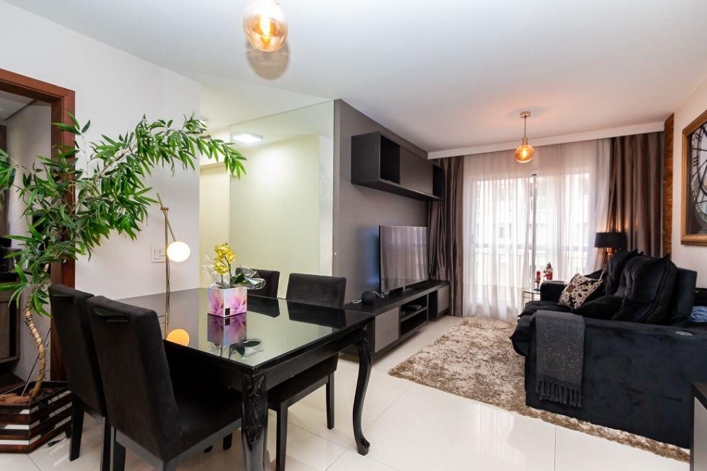 Apartamento em Curitiba - PR, no bairro Portão - Referência AP0181-RECH