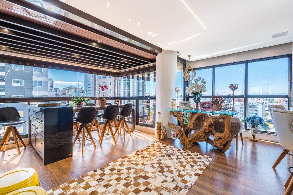 Apartamento em Curitiba - PR, no bairro Água Verde - Referência AP0202-JCN