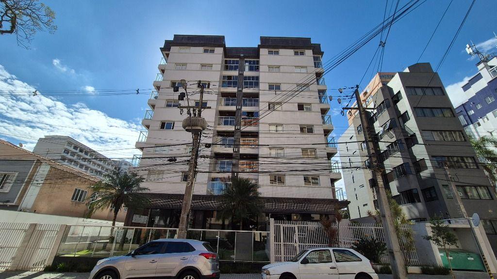 Apartamento com 1 dormit�rio para alugar, 39 m� por R$ 2.889,10/m�s - Centro - Curitiba/PR