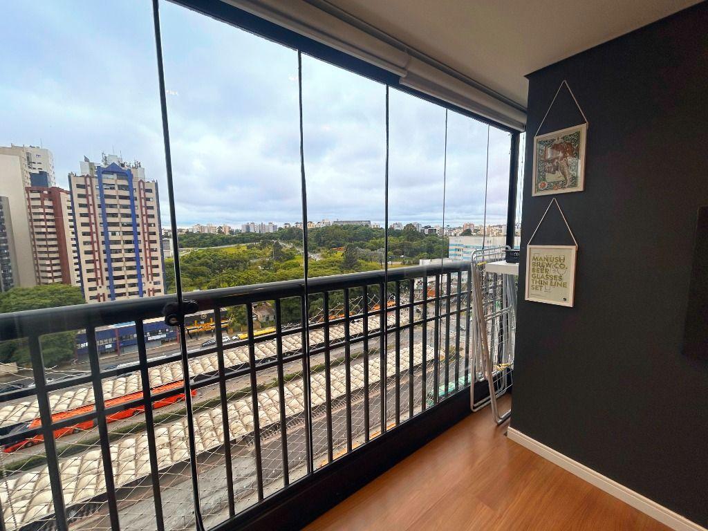 Apartamento em Curitiba - PR, no bairro Cabral - Referência AP0235-CBF