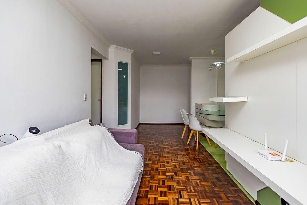 Apartamento em Curitiba - PR, no bairro Cristo Rei - Referência AP0238-JCN