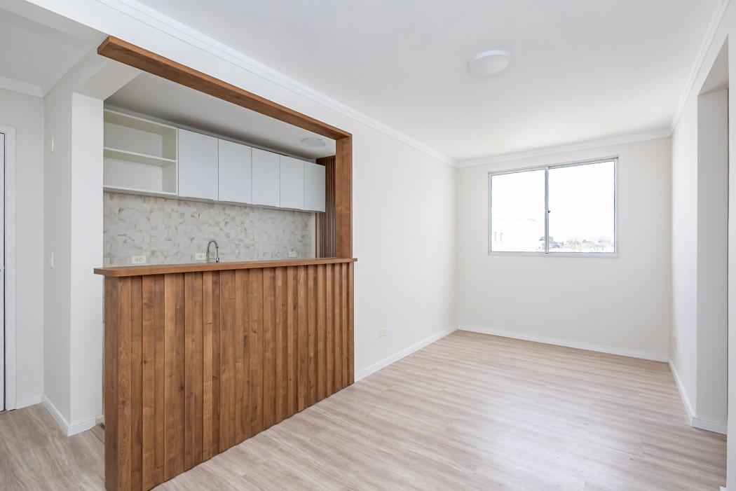 Apartamento em CURITIBA - PR, no bairro Pinheirinho - Referência AP0240-LUMI