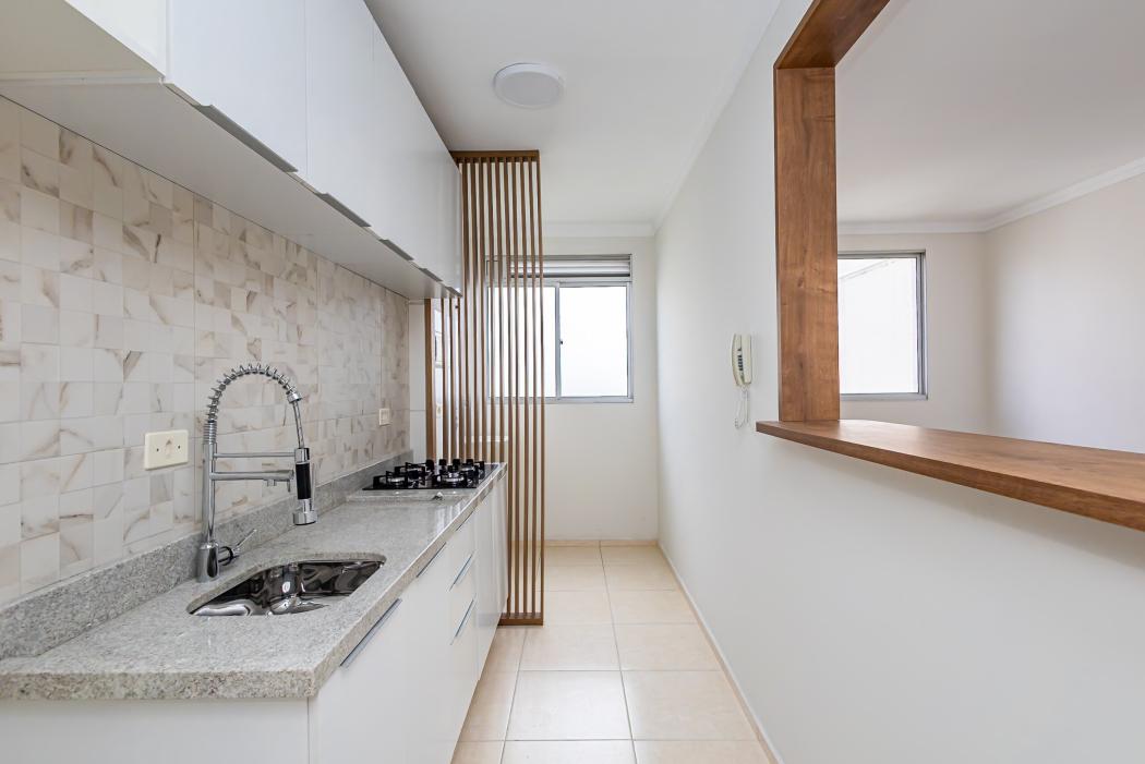 Apartamento em CURITIBA - PR, no bairro Pinheirinho - Referência AP0240-LUMI