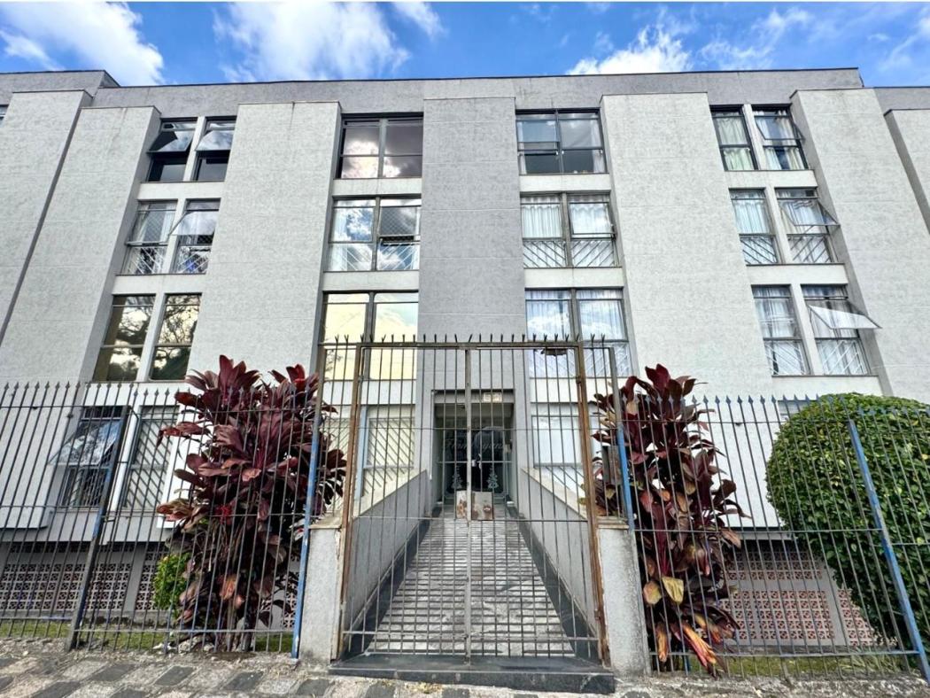 Apartamento em Curitiba - PR, no bairro Água Verde - Referência AP0248-FE0E