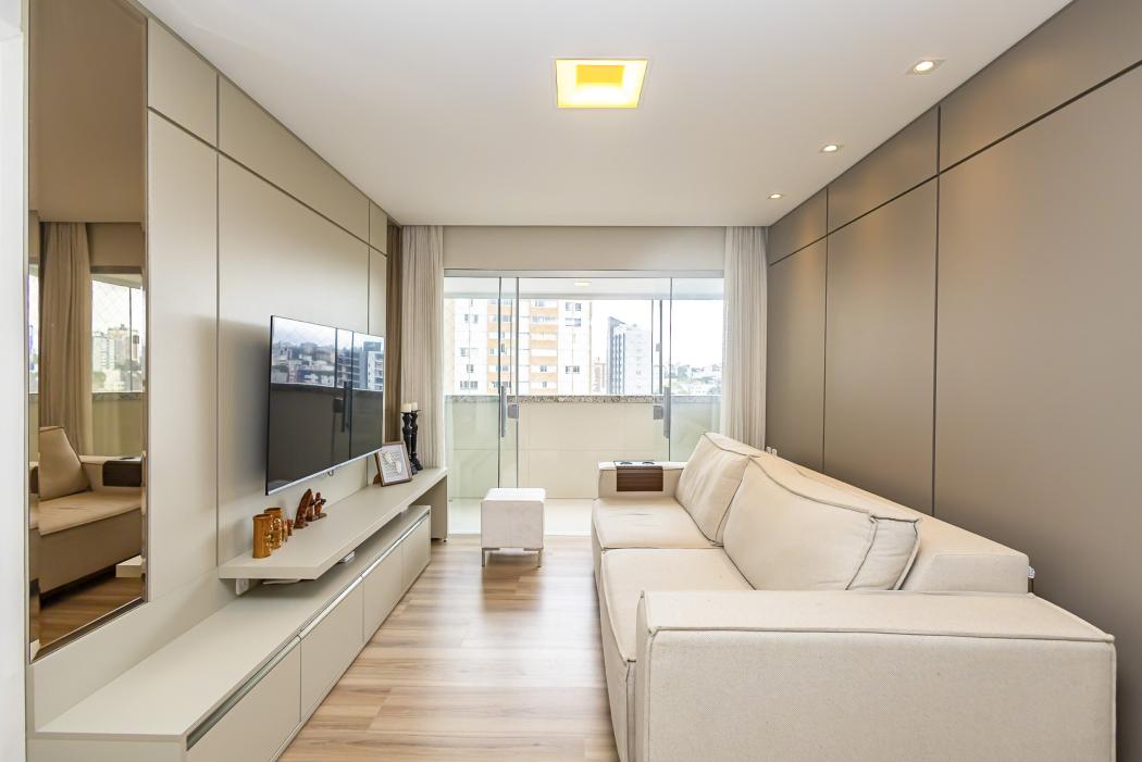 Apartamento reformado à venda 3 quartos no Juvevê - Curitiba/PR