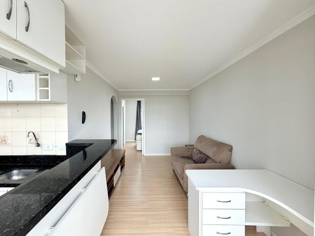 Apartamento em Curitiba - PR, no bairro Centro - Referência AP0262-FE0E