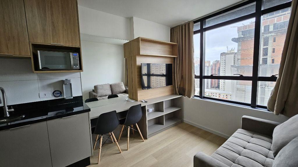 Apartamento em Curitiba - PR, no bairro Centro - Referência AP0274-VYPB