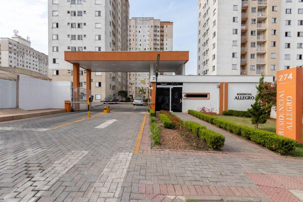 Apartamento com 2 dormitórios à venda, 50 m² por R$ 310.000 -  Rua Reinaldo Stocco, 274  Pinheirinho - Curitiba/PR