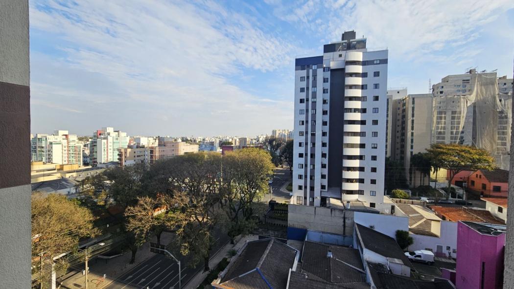 Apartamento com 2 dormitórios para alugar, 43 m² por R$ 2.300/mês - Água Verde - Curitiba/PR - voa corretor