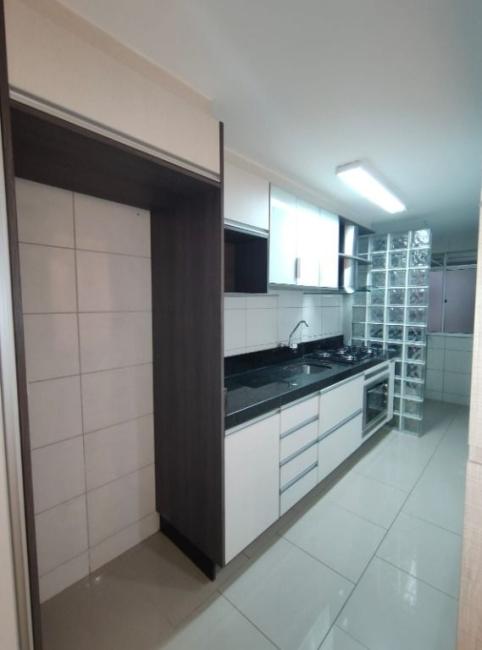 Apartamento em Curitiba - PR, no bairro Cabral - Referência AP0304-VYPB
