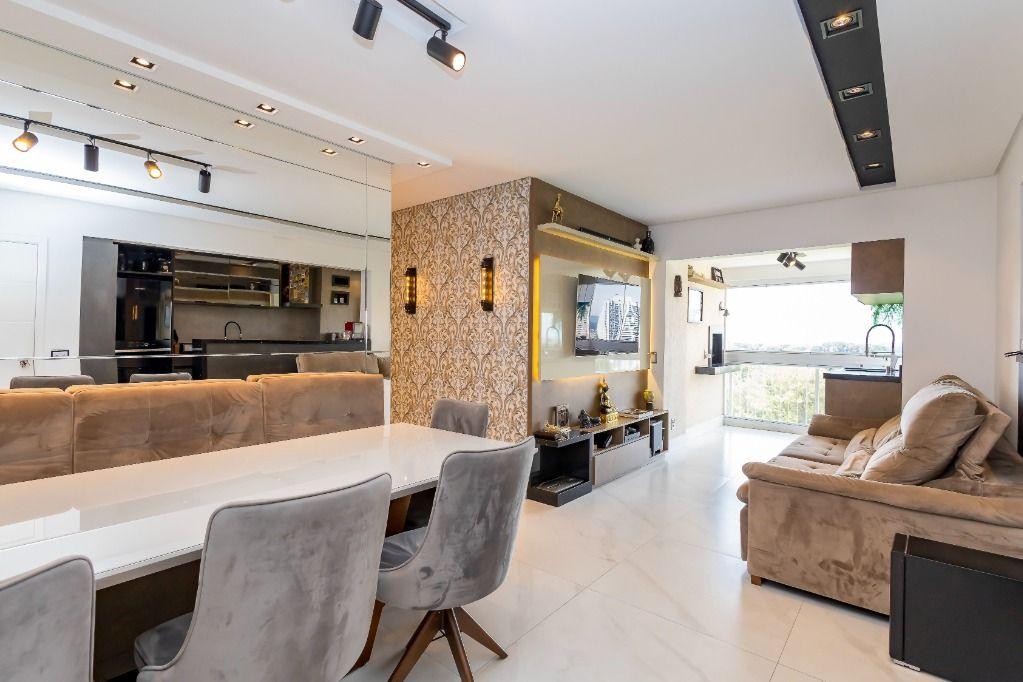 Apartamento em Curitiba - PR, no bairro Campo Comprido - Referência AP0396-RECH