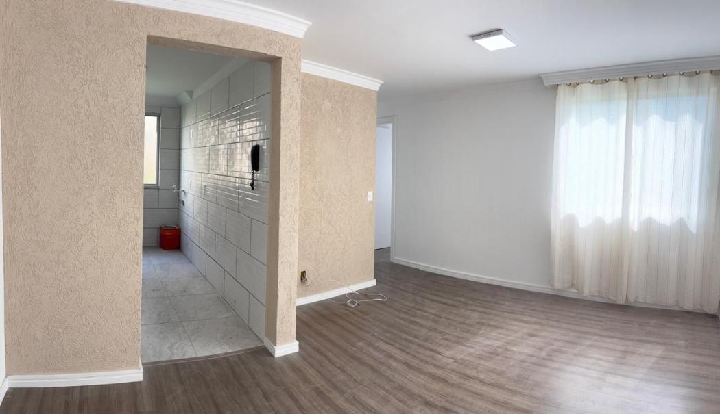 Apartamento em Curitiba - PR, no bairro Sítio Cercado - Referência AP0415-DOO4