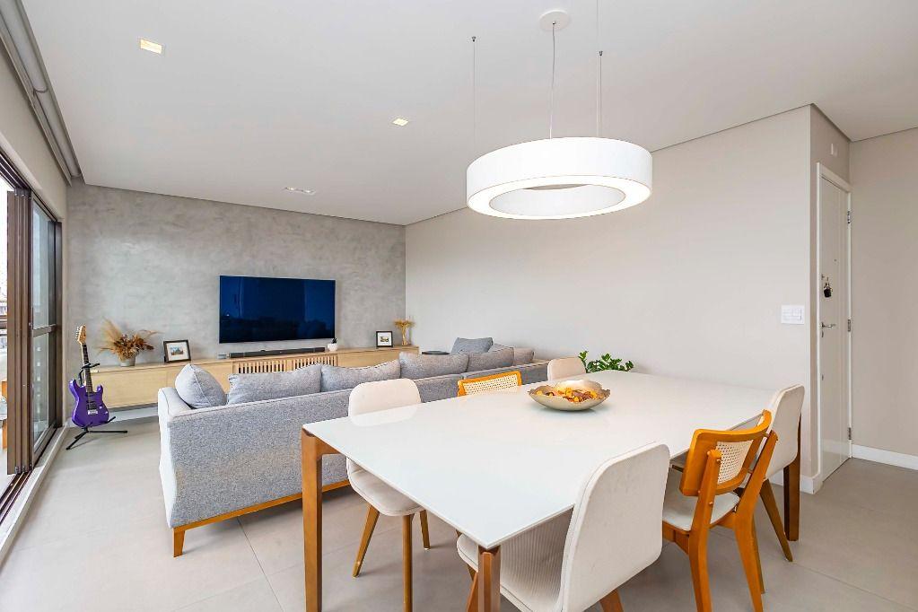 Apartamento em Curitiba - PR, no bairro Novo Mundo - Referência AP0423-RECH