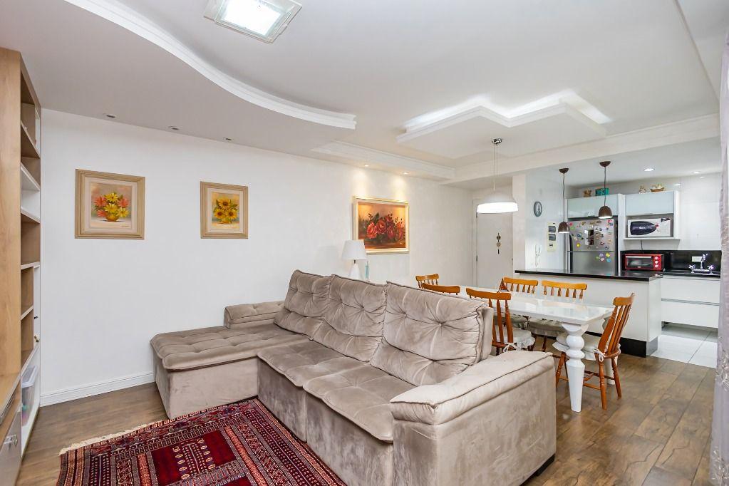 Apartamento em Curitiba - PR, no bairro Água Verde - Referência AP0440-RECH