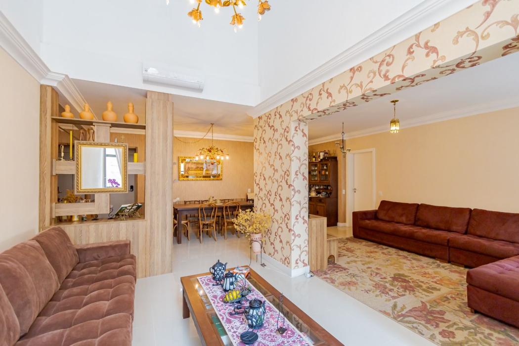 Apartamento em Curitiba - PR, no bairro Batel - Referência AP0442-VET6