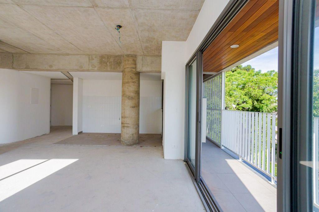 Apartamento em Curitiba - PR, no bairro Água Verde - Referência AP0519-CTBA