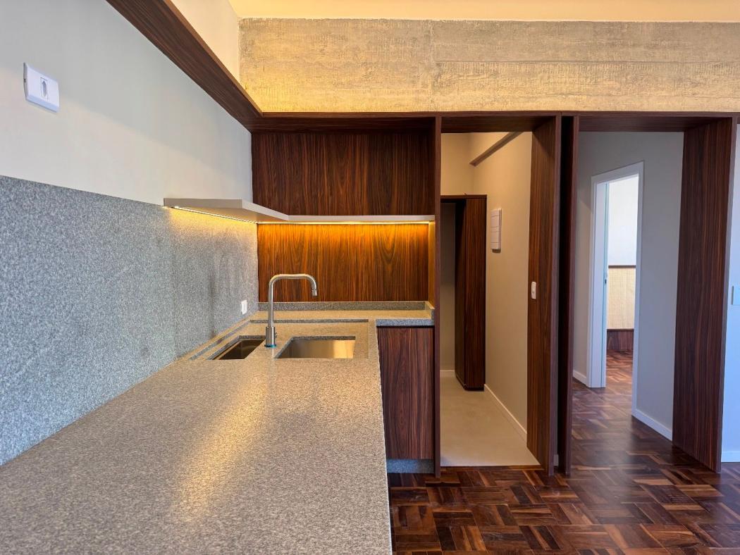 Apartamento em Curitiba - PR, no bairro Centro - Referência AP0540-365P