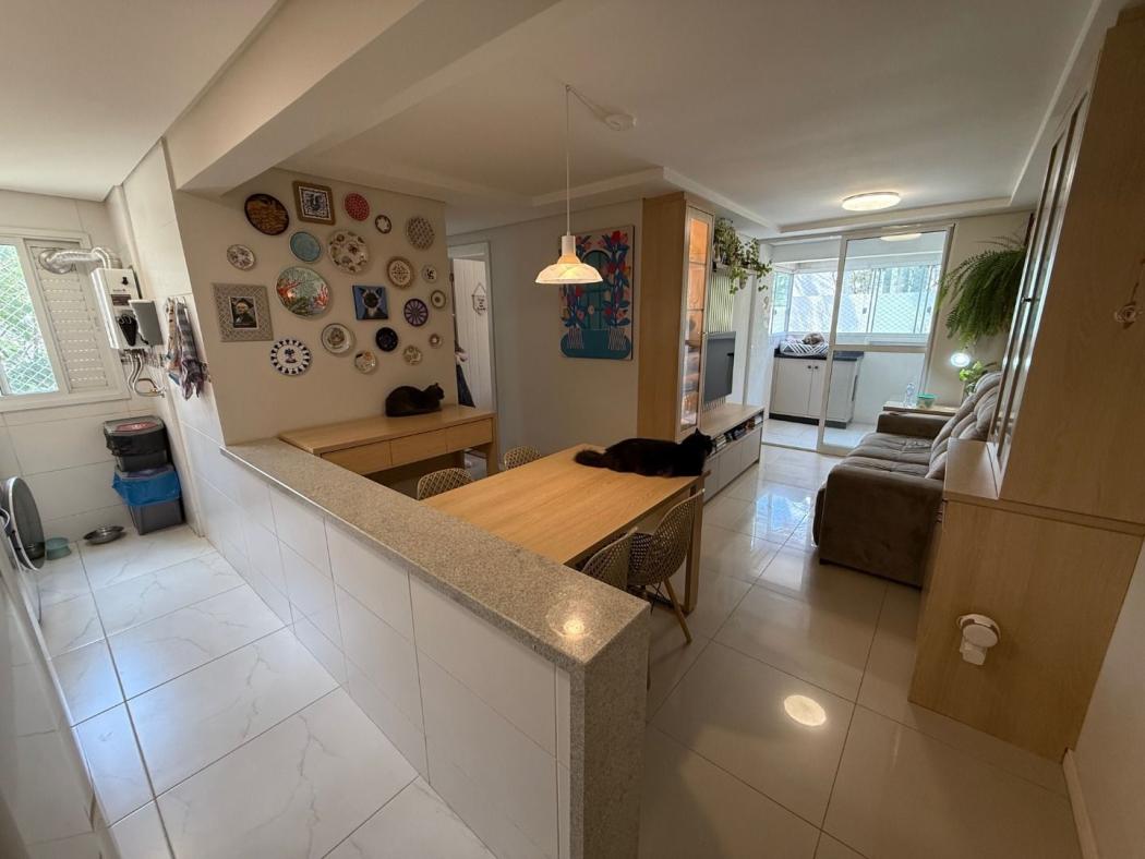 Apartamento em Curitiba - PR, no bairro Pinheirinho - Referência AP0593-CBJV