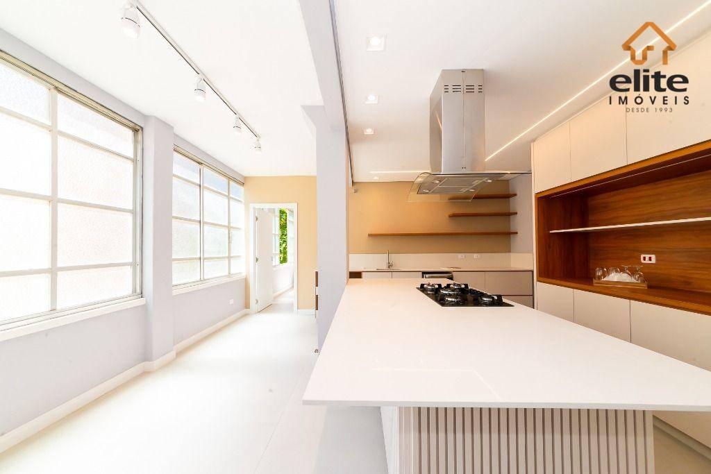 Apartamento em Curitiba - PR, no bairro Centro - Referência AP0594-ELX