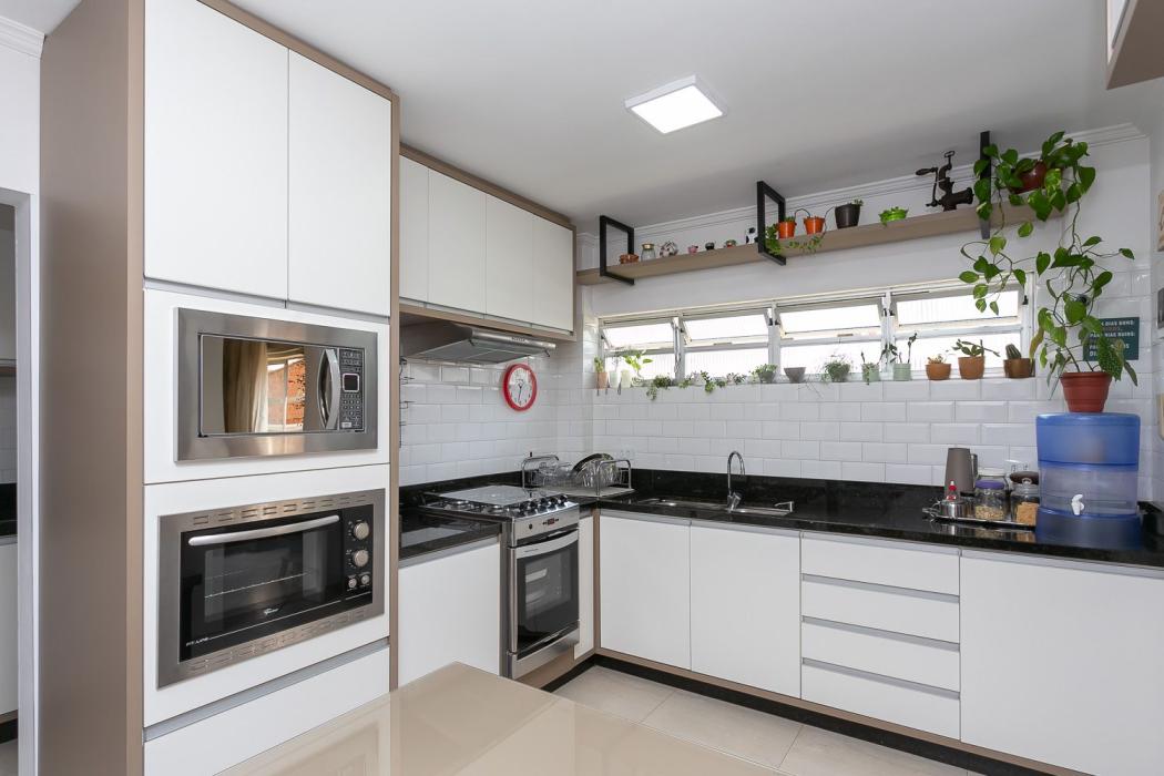 Apartamento em Curitiba - PR, no bairro Água Verde - Referência AP0595-TDIA