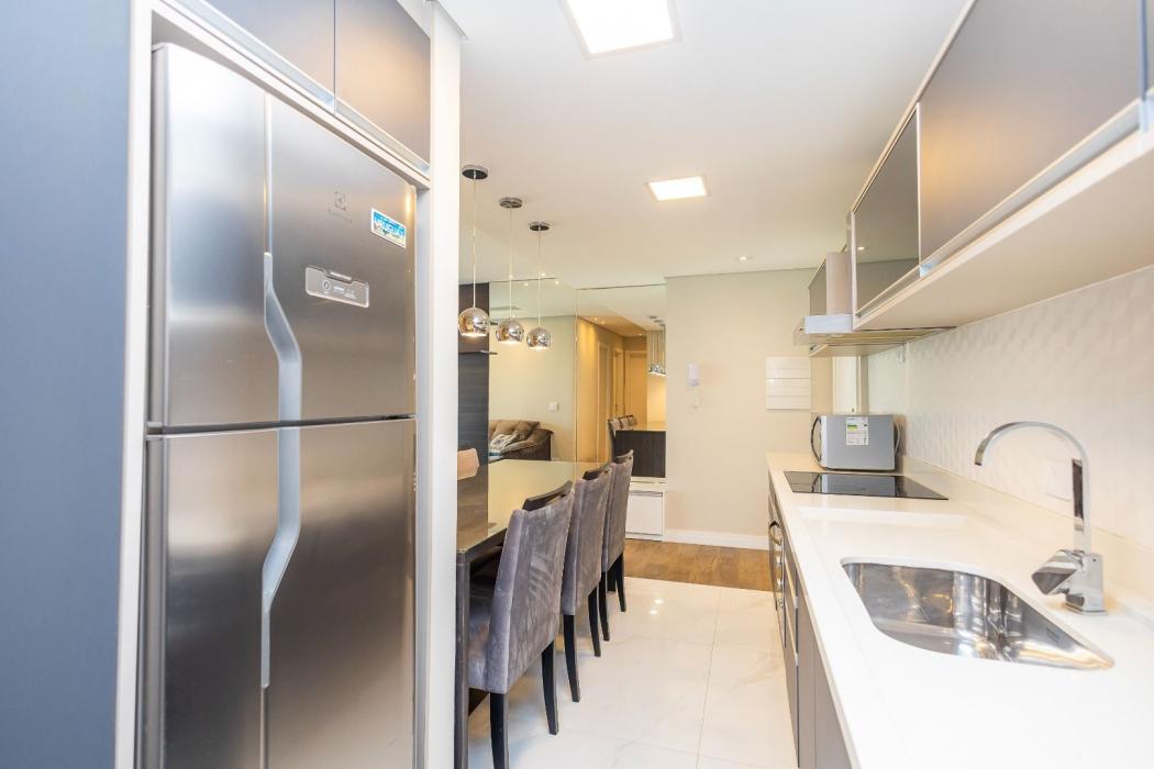 Apartamento em Curitiba - PR, no bairro Centro - Referência AP0597-VET6
