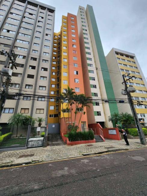 Apartamento à venda, no Edificio Royal Light em Curitiba, Cristo Rei, com 2 quartos, 32,68m²