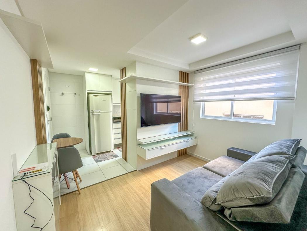 Apartamento em Curitiba - PR, no bairro Água Verde - Referência AP0786-CLME