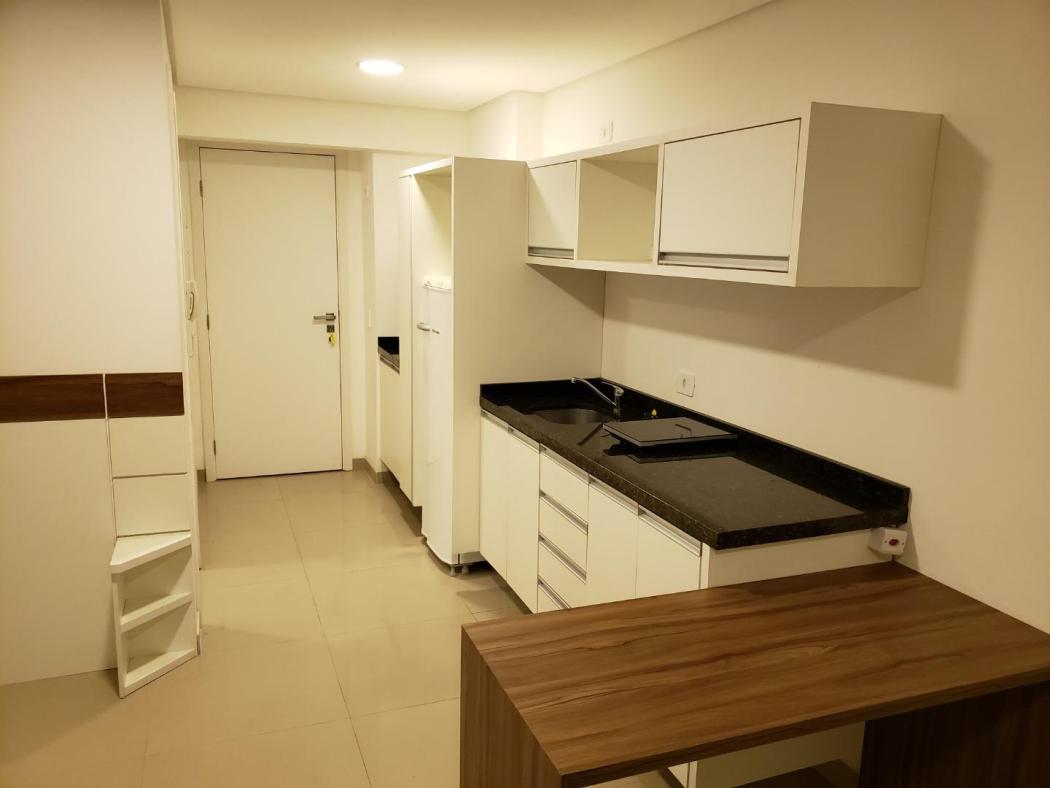 Apartamento em Curitiba - PR, no bairro Centro - Referência AP0822-FGME
