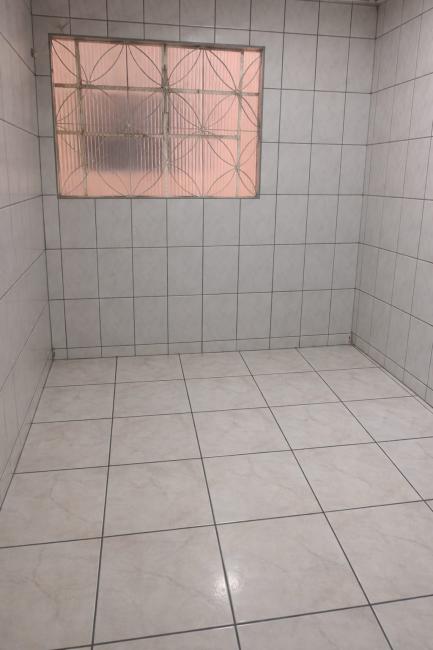  - APARTAMENTO com 3 dormitórios à venda por R$ 220.000,00 no bairro Pinheirinho - CURITIBA / PR