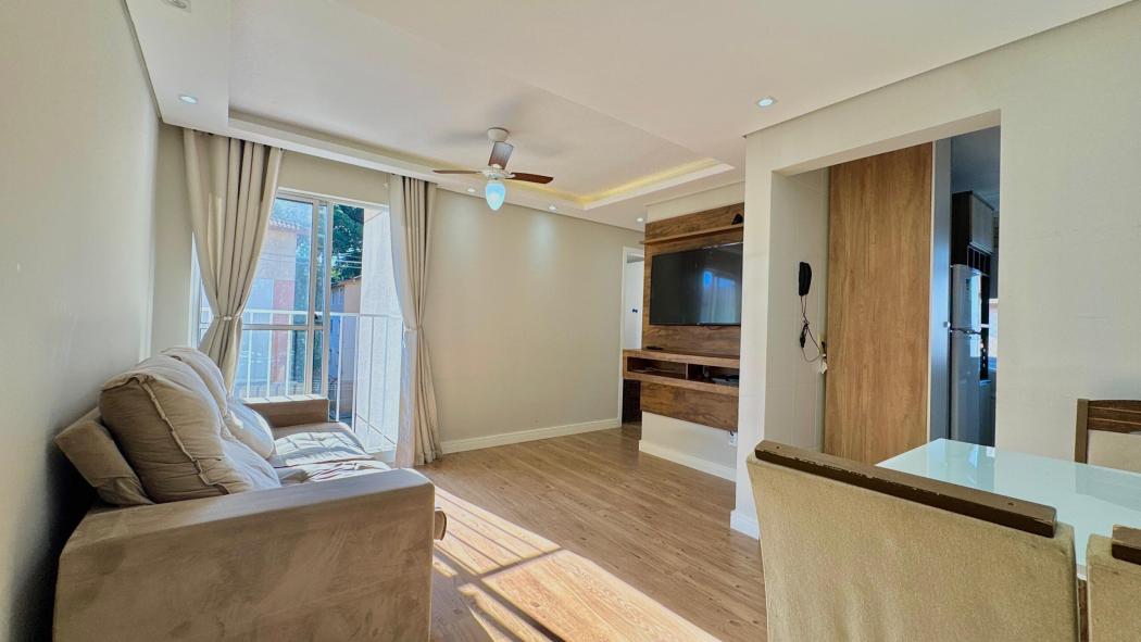  - APARTAMENTO com 2 dormitórios à venda por R$ 230.000,00 no bairro Santa Cândida - CURITIBA / PR