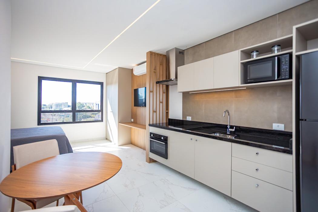 Apartamento em CURITIBA - PR, no bairro Cristo Rei - Referência AP103-GTX