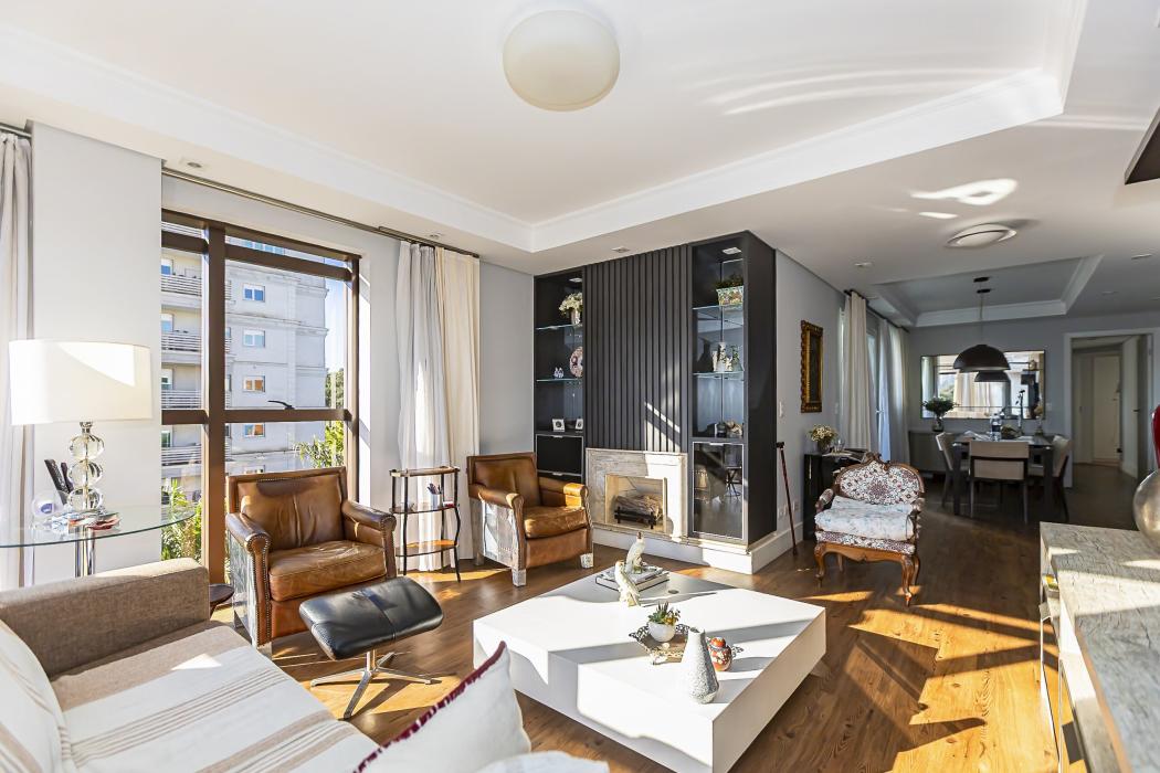 Apartamento Exclusivo no Hugo Lange | Vista para o Graciosa Country Club | 3 Suítes | 152 m² Privativos  - JB3 Imóveis