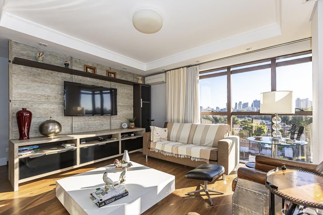  - Apartamento Exclusivo no Hugo Lange | Vista para o Graciosa Country Club | 3 Suítes | 152 m² Privativos 