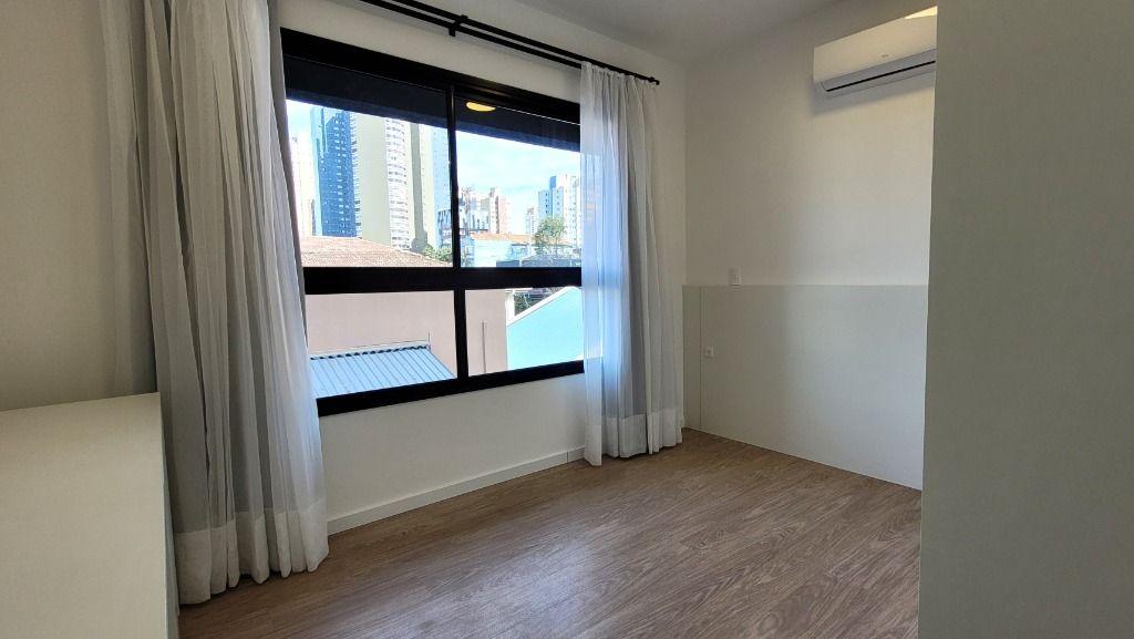  - Apartamento com 1 dormitório para alugar, 19 m² por R$ 1.800/mês - Rebouças - Curitiba/PR