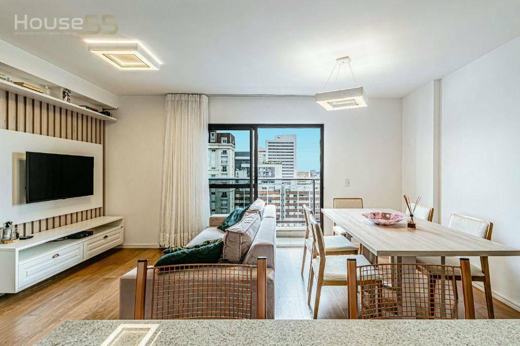 Apartamento com 2 dormitórios à venda, 65 m² por R$ 850.000,00 - Batel - Curitiba/PR