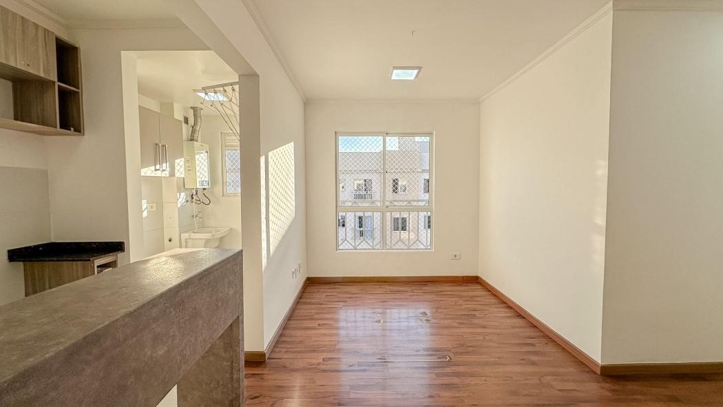  - Apartamento de 2 Quartos - Capão Raso - Curitiba/PR